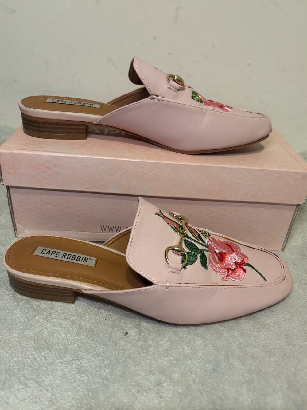 Cape Robbin Pink Floral Embroidered Slip-On Loafers